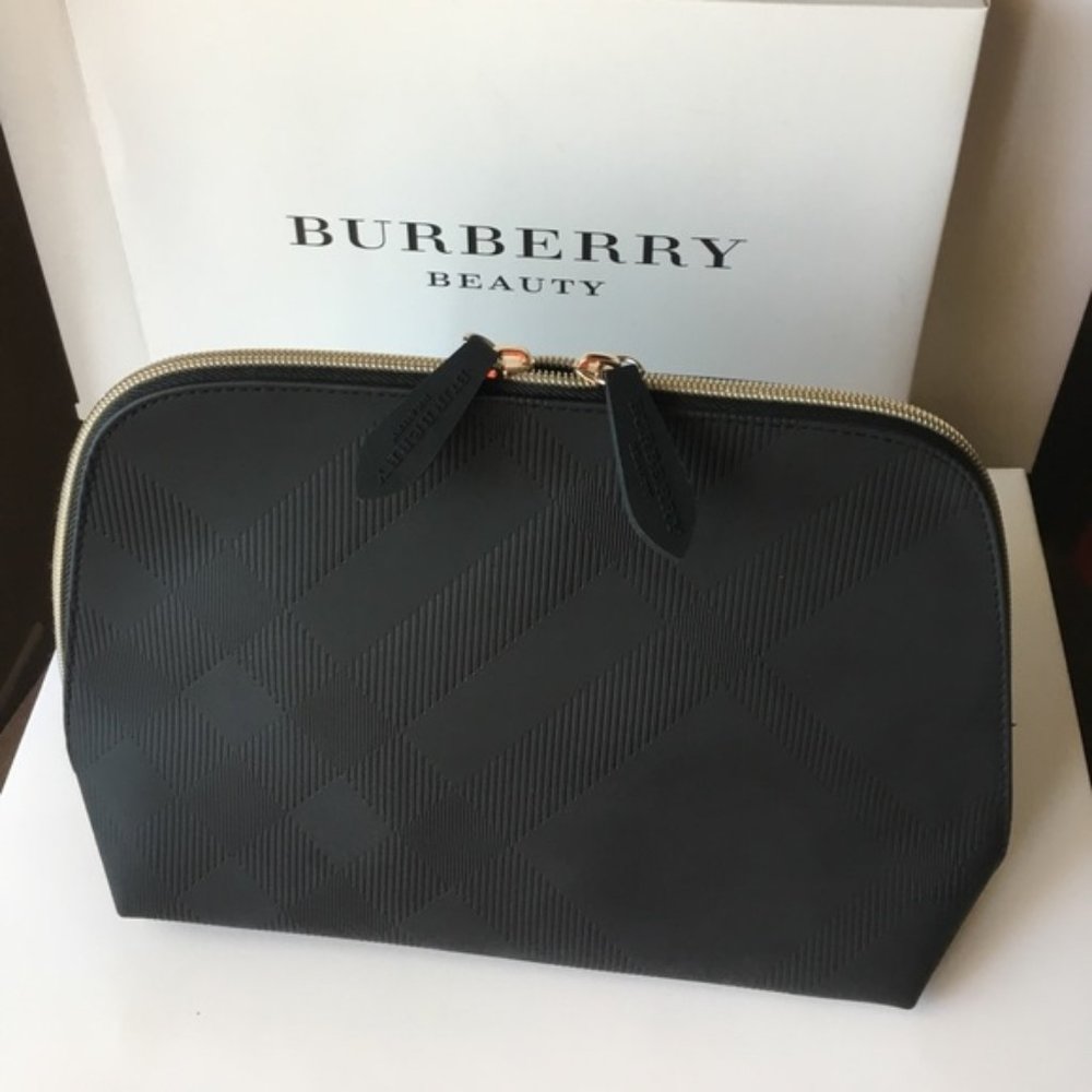 Burberry Beauty zippy pouch Makeup Cosmetic Bag Clutch